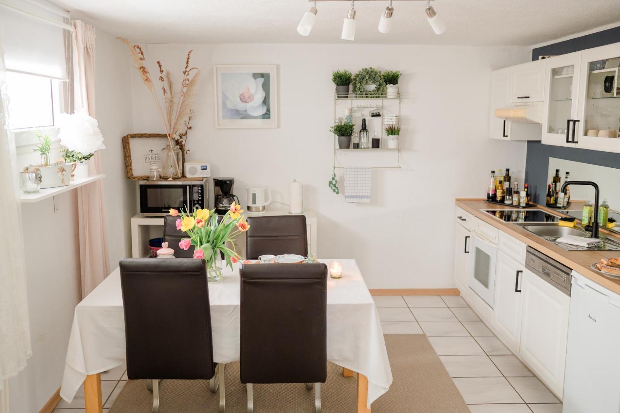 Buchlindenweg - Zimmer & Ferienwohnung Breitscheid  Екстер'єр фото